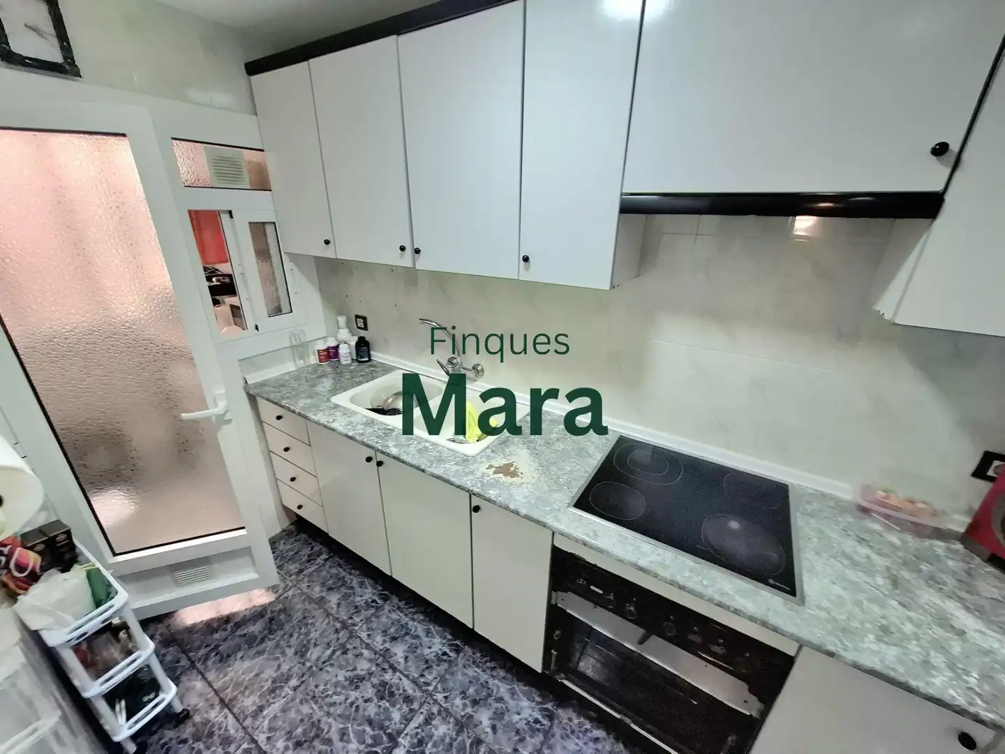 Cocina de Piso en venta en Sant Boi de Llobregat con Aire acondicionado, Parquet y Balcón