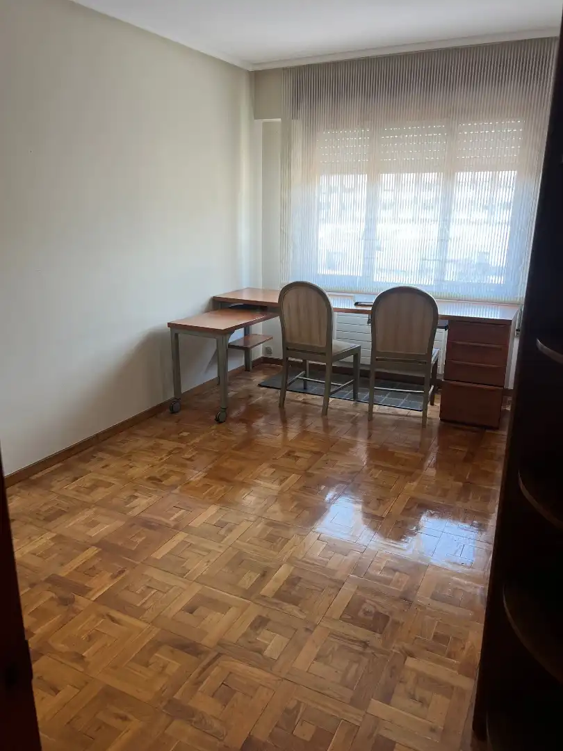 Sala de estar de Piso en venta en Oviedo  con Calefacción, Parquet y Terraza