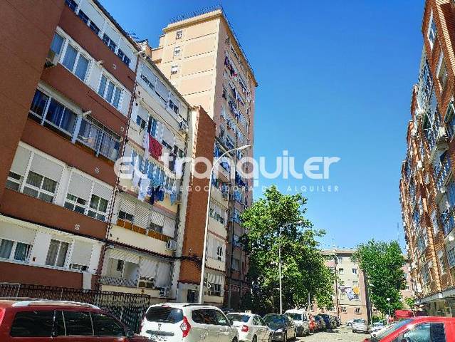 Piso en Alquiler en Calle Santurce en Pueblo Nuevo