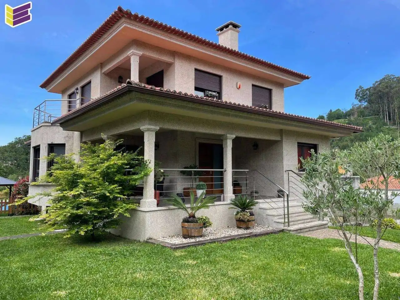 Vista exterior de Casa o xalet de lloguer en Gondomar amb Calefacció, Jardí privat i Terrassa
