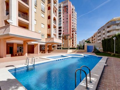 Piscina de Apartament en venda en Torrevieja amb Aire condicionat, Calefacció i Jardí privat