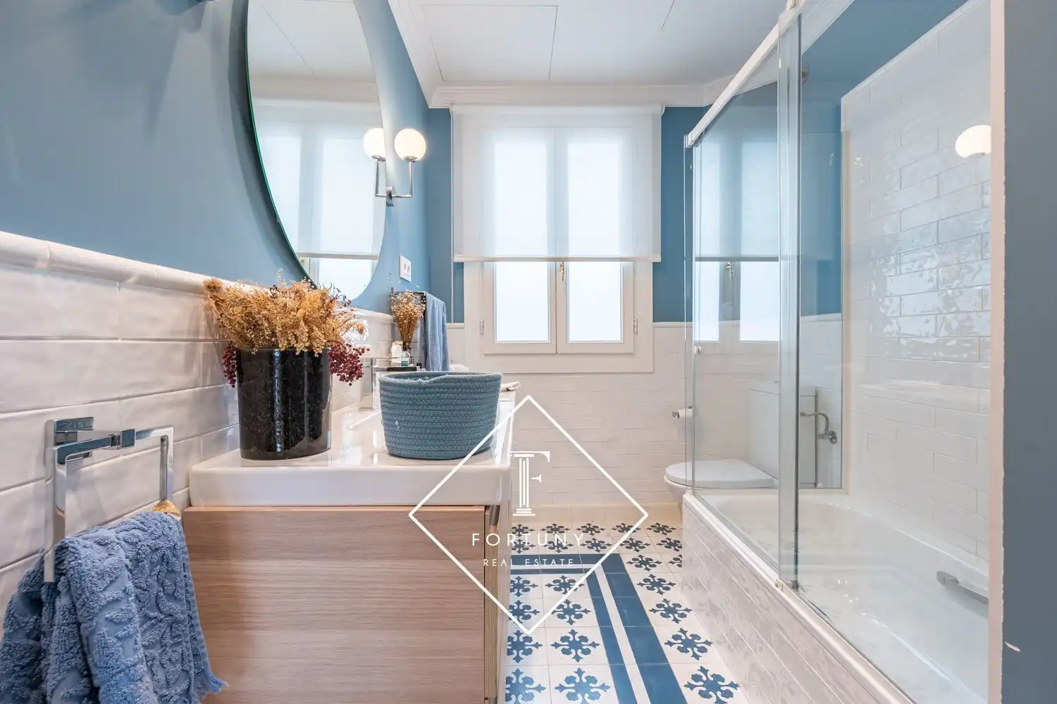 Badezimmer von Wohnung zur Miete in Madrid mit Klimaanlage und Heizung