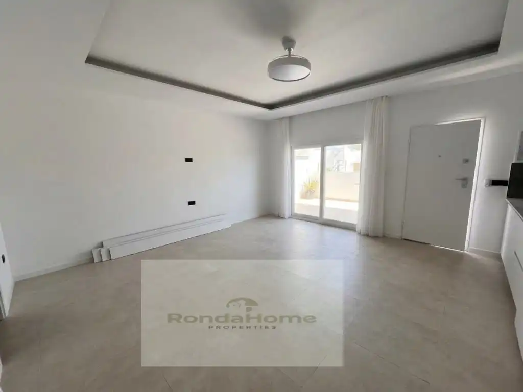Flat with pool to rent in Carretera Alora, imagen 4