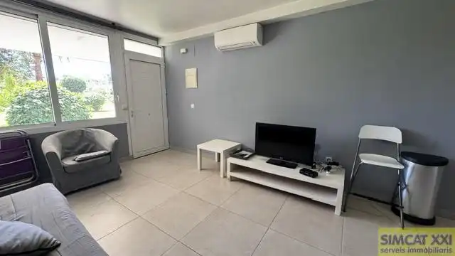 Sala d'estar de Apartament en venda en Roses