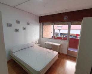 Bedroom of Apartment to share in  Granada Capital  with Balcony