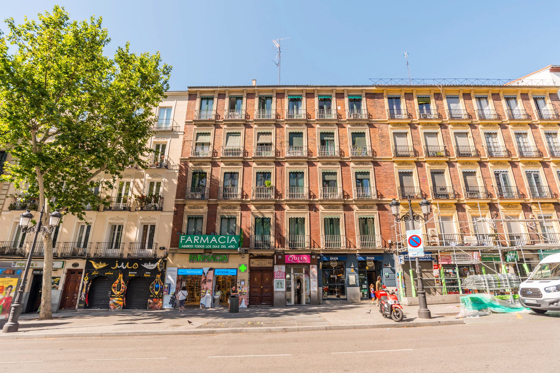 Exterior view of Flat to rent in  Madrid Capital  with Air Conditioner and Heating