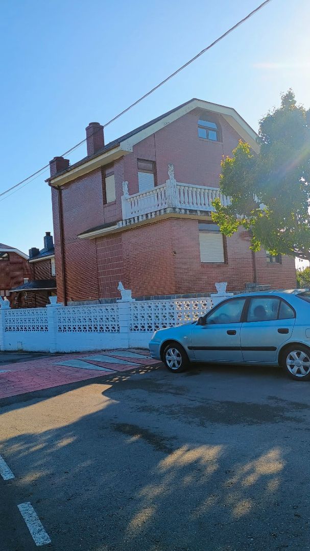 Exterior view of House or chalet for sale in Bárcena de Cicero  with Heating, Private garden and Storage room