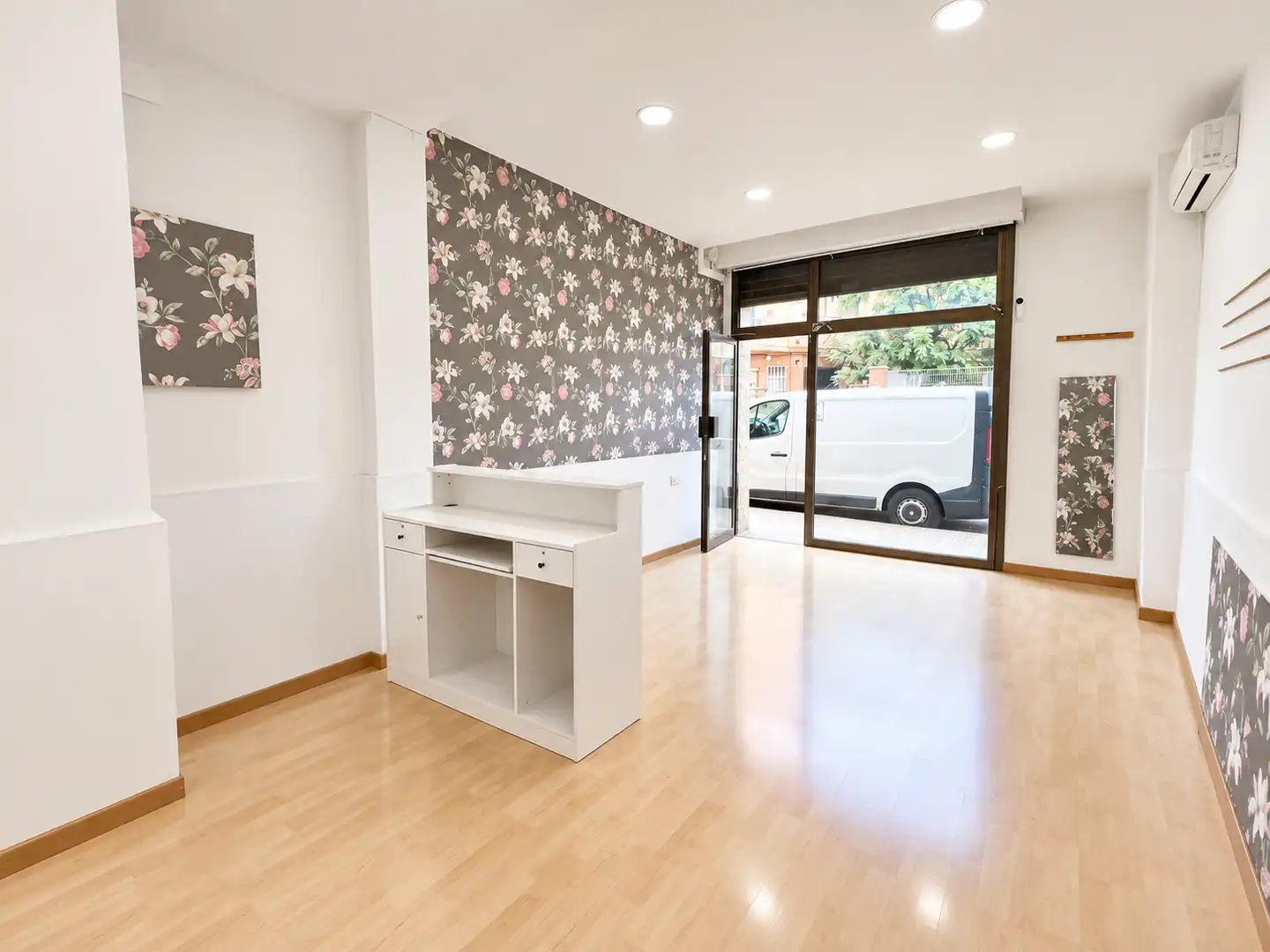 Commercial properties for rent in Sabadell  with Air Conditioner and Heating