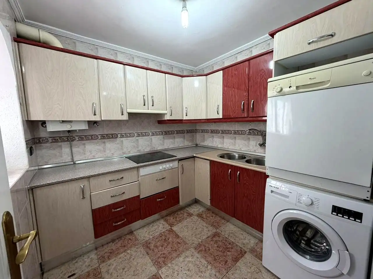 Cocina de Piso en venta en  Sevilla Capital con Terraza