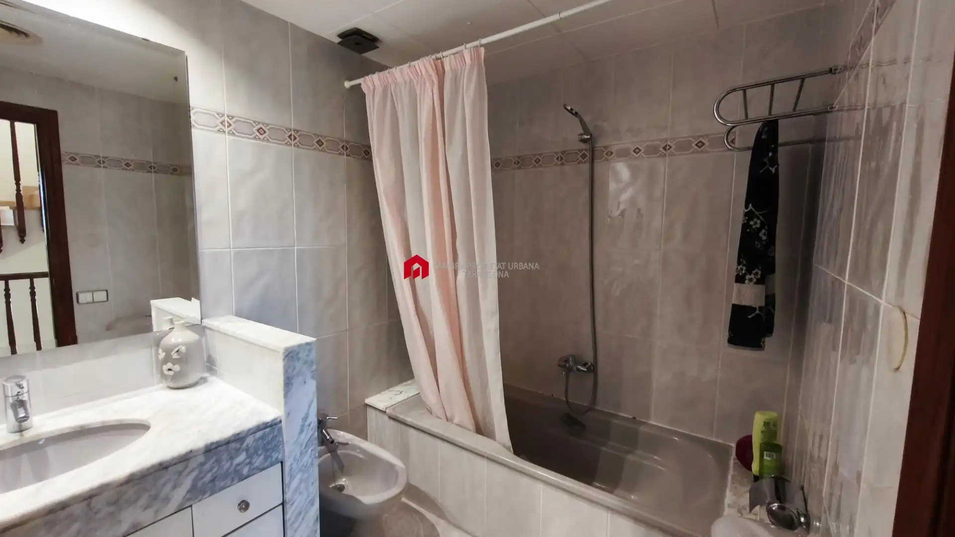 Habitación de Casa adosada en venta en Tortosa con Aire acondicionado, Calefacción y Jardín privado