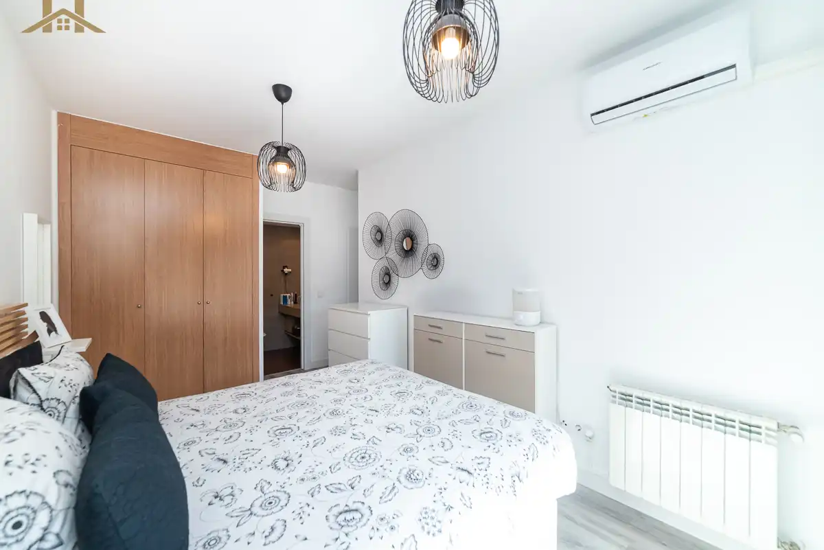 Habitación de Planta baja en venta en Navalcarnero con Aire acondicionado, Calefacción y Jardín privado