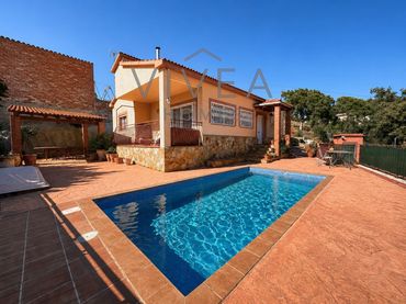 Casa amb piscina en venda a Terrafortuna - Puig Ventós