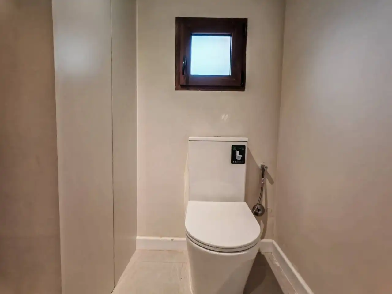 Baño de Piso de alquiler en Albons con Aire acondicionado, Terraza y Balcón