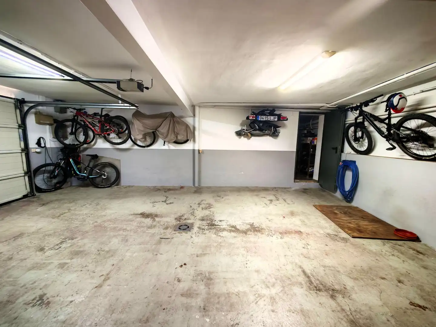 Parking de Casa o chalet en venta en Breda con Aire acondicionado, Calefacción y Terraza
