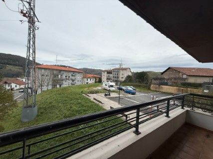 Vista exterior de Pis en venda en Zumaia amb Calefacció, Moblat i Forn
