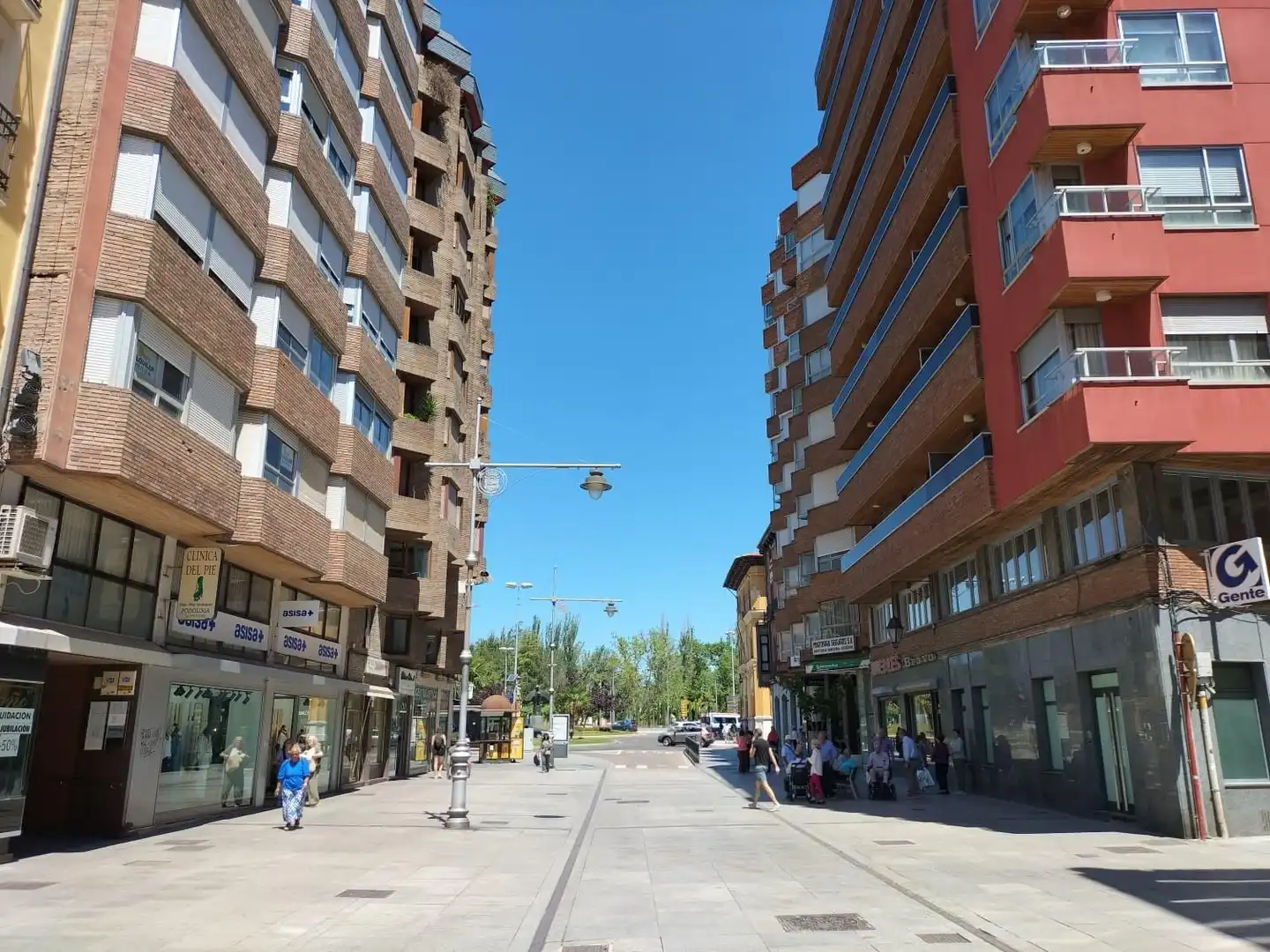 Vista exterior de Piso de alquiler en Palencia con Calefacción y Parquet