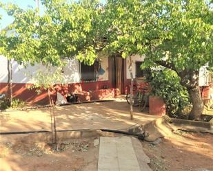 Vista exterior de Finca rústica en venda en Valdepeñas amb Terrassa
