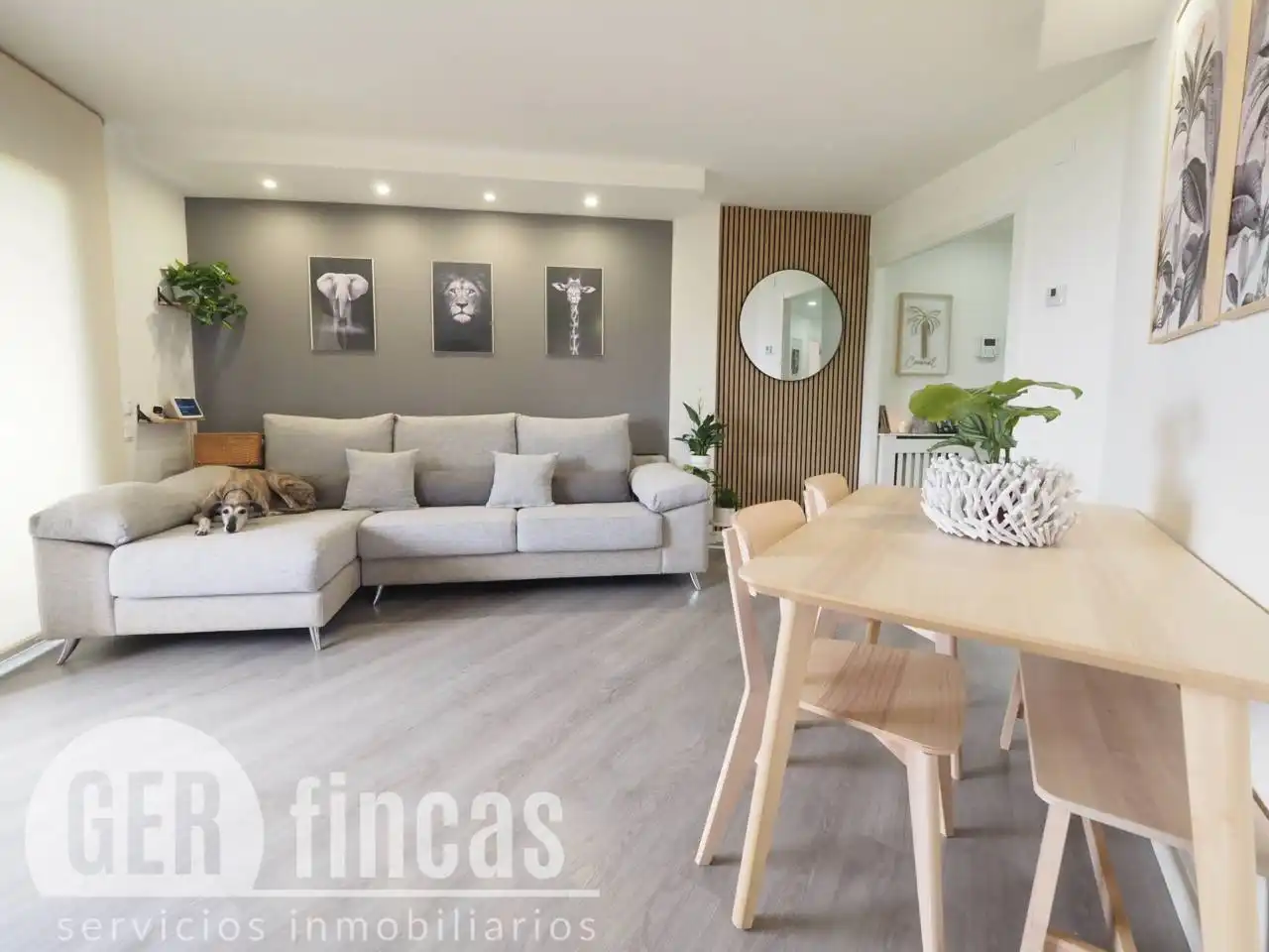 Living room of Flat for sale in Rubí  with Air Conditioner, Heating and Parquet flooring