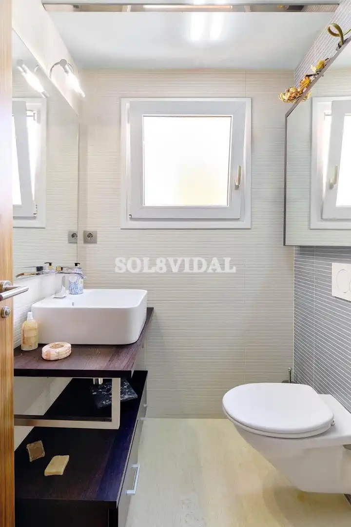 Bany de Àtic de lloguer en Torrevieja amb Aire condicionat, Calefacció i Terrassa