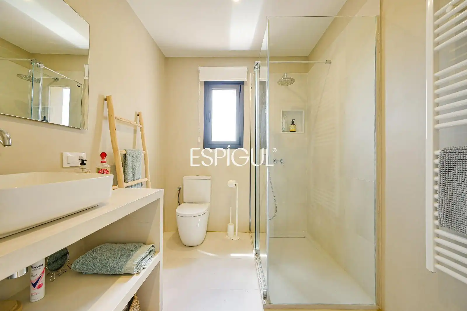Bany de Casa o xalet en venda en La Bisbal d'Empordà amb Aire condicionat, Calefacció i Parquet