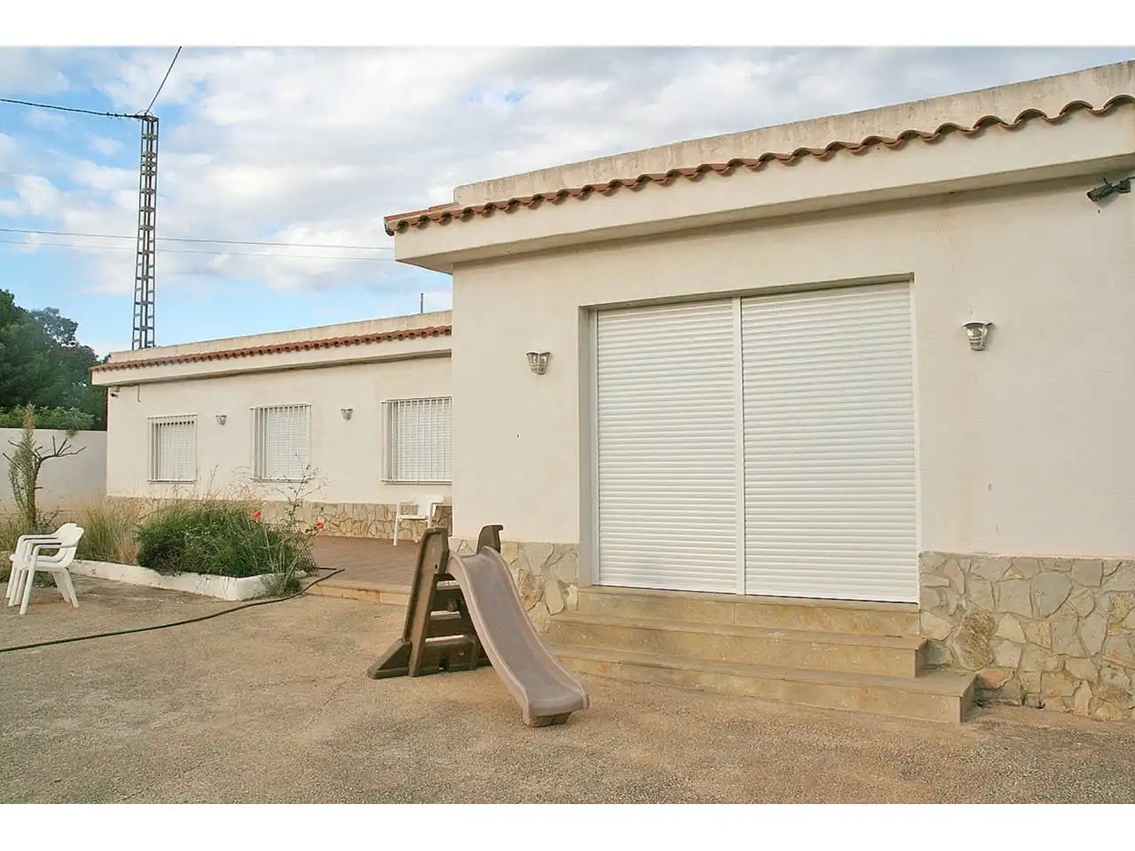 Casa con jardín en venta en Poligono poligono 18      R M