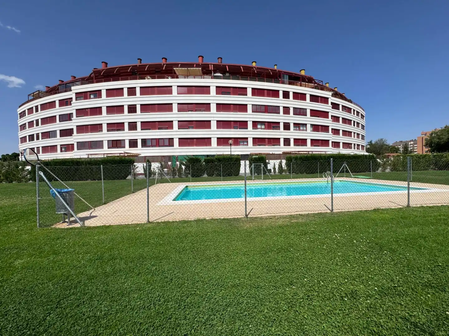 Pis amb piscina en venda a Sónsoles