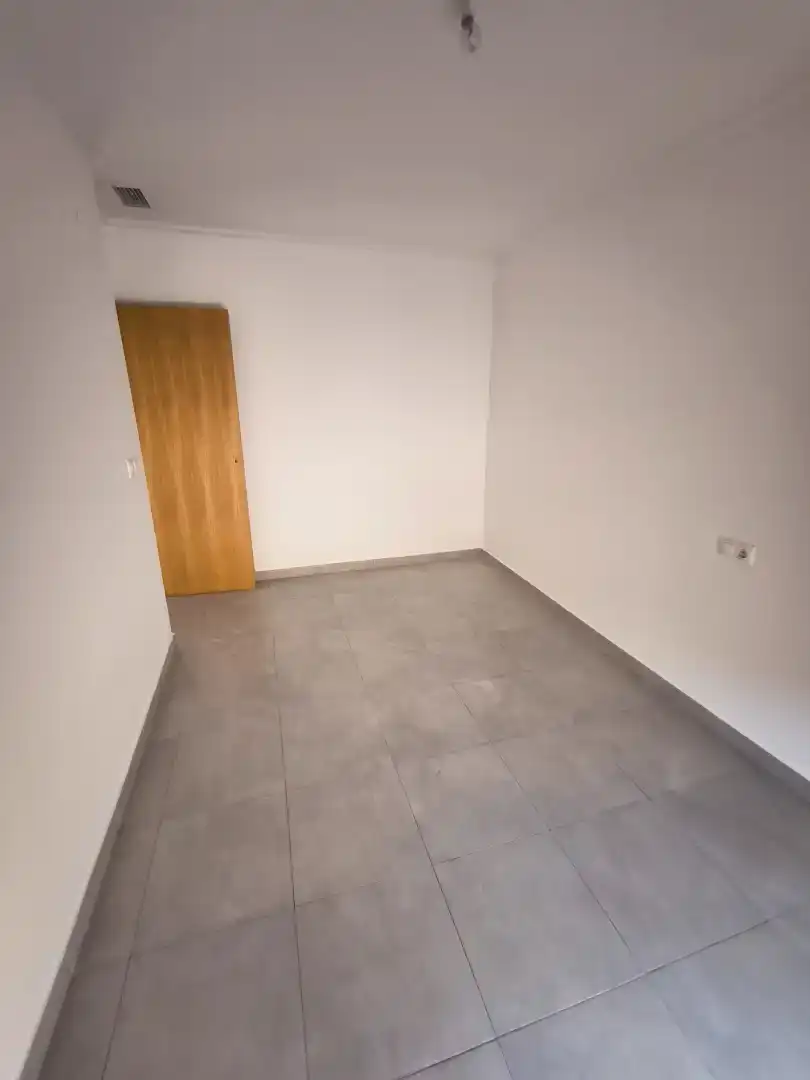 Piso en venta en Monóvar  / Monòver, Alicante
