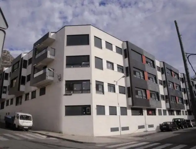 Vista exterior de Piso en venta en Tavernes de la Valldigna con Alarma