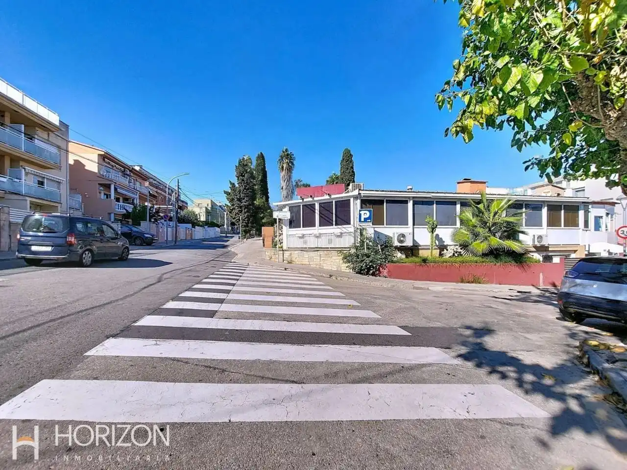 Vista exterior de Local en venda en Calafell amb Aire condicionat i Alarma