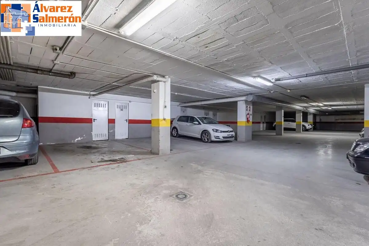 Parking of Flat for sale in La Zubia  with Air Conditioner and Storage room