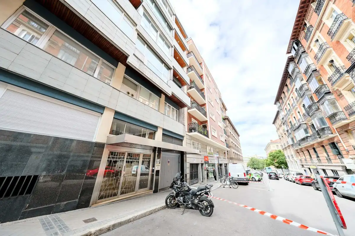 Loft zum Verkauf in Calle de la Academia, Jerónimos