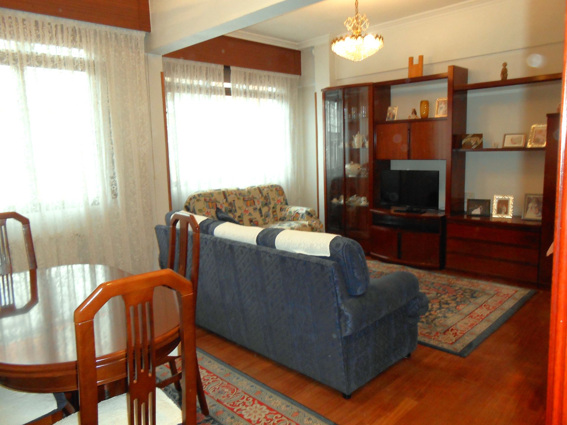 Sala d'estar de Pis en venda en Bilbao  amb Calefacció i Balcó