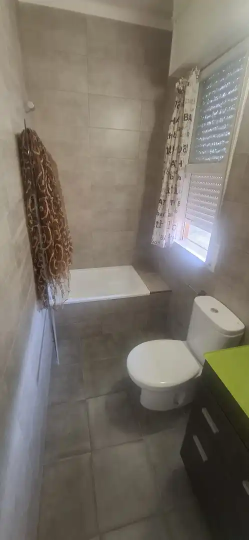 Bany de Casa o xalet en venda en Vigo  amb Jardí privat i Terrassa