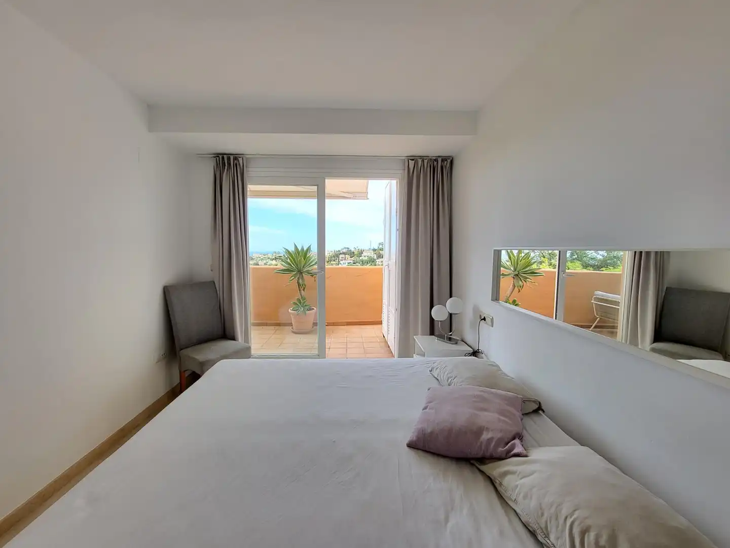 Apartment with pool to rent in Elviria - Cabopino, imagen 17