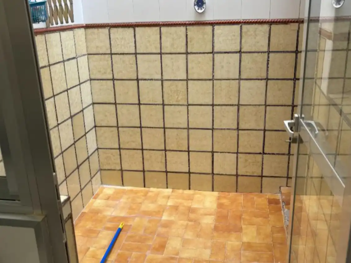 Bathroom of Flat for rent in Sagunto / Sagunt  with Air Conditioner, Furnished and Oven