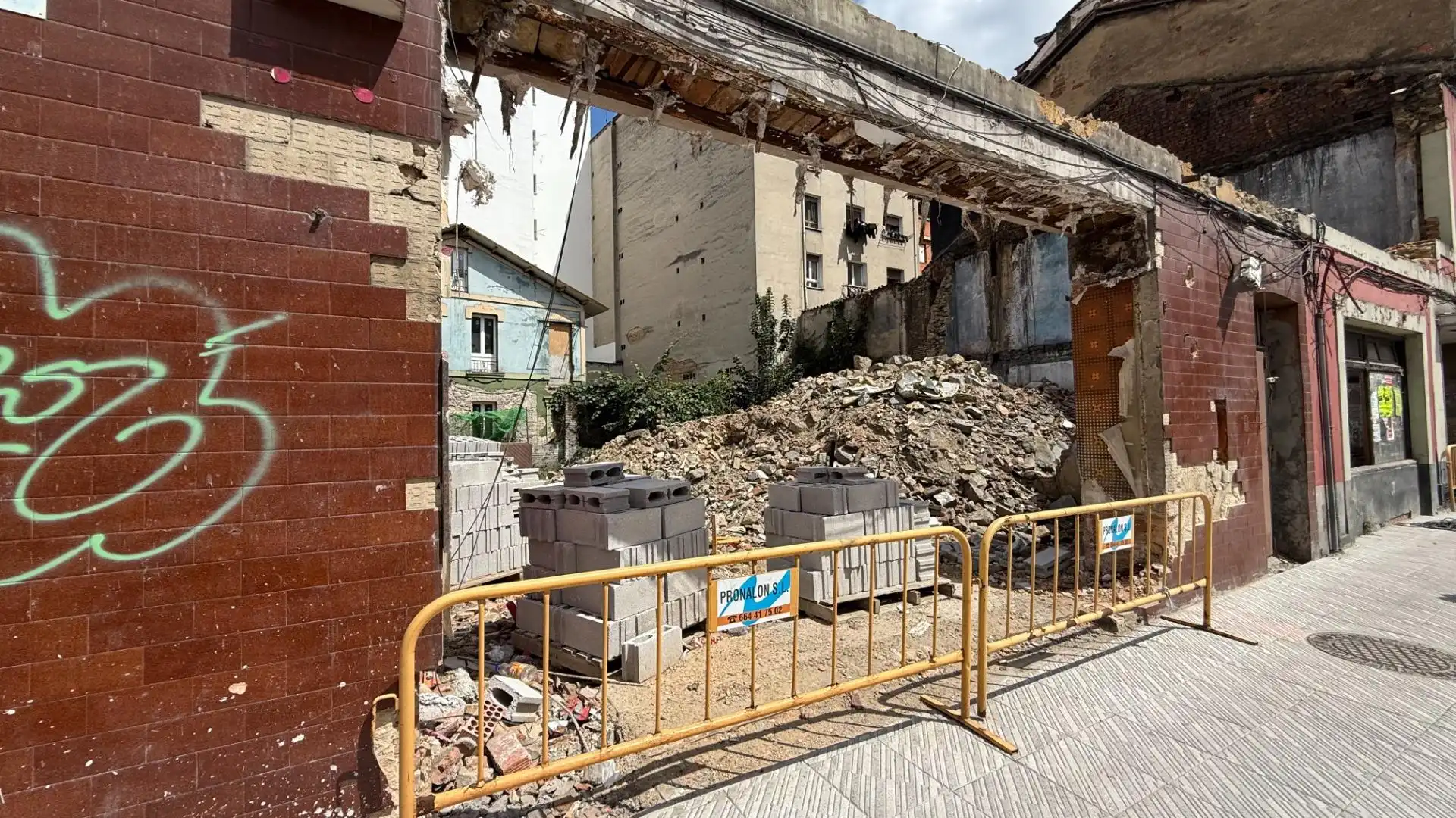 Außenansicht von Residential zum Verkauf in Langreo
