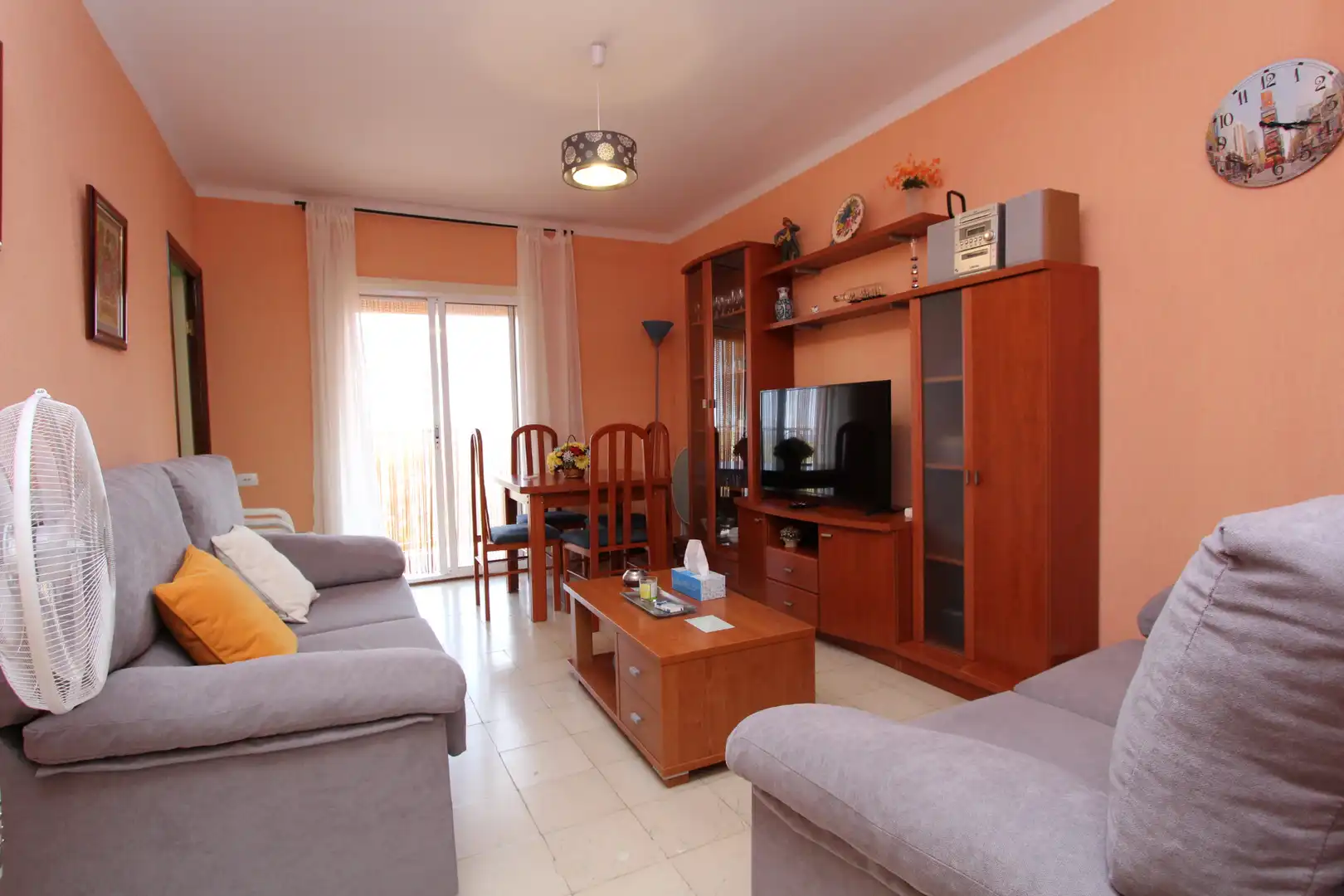Sala de estar de Apartamento en venta en Vandellòs i l'Hospitalet de l'Infant con Amueblado y Balcón