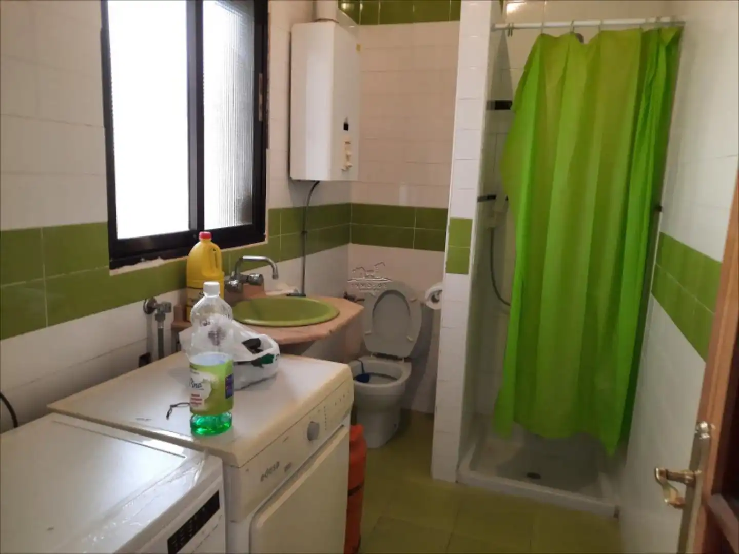 Baño de Casa o chalet en venta en Lucena con Terraza, Trastero y Piscina