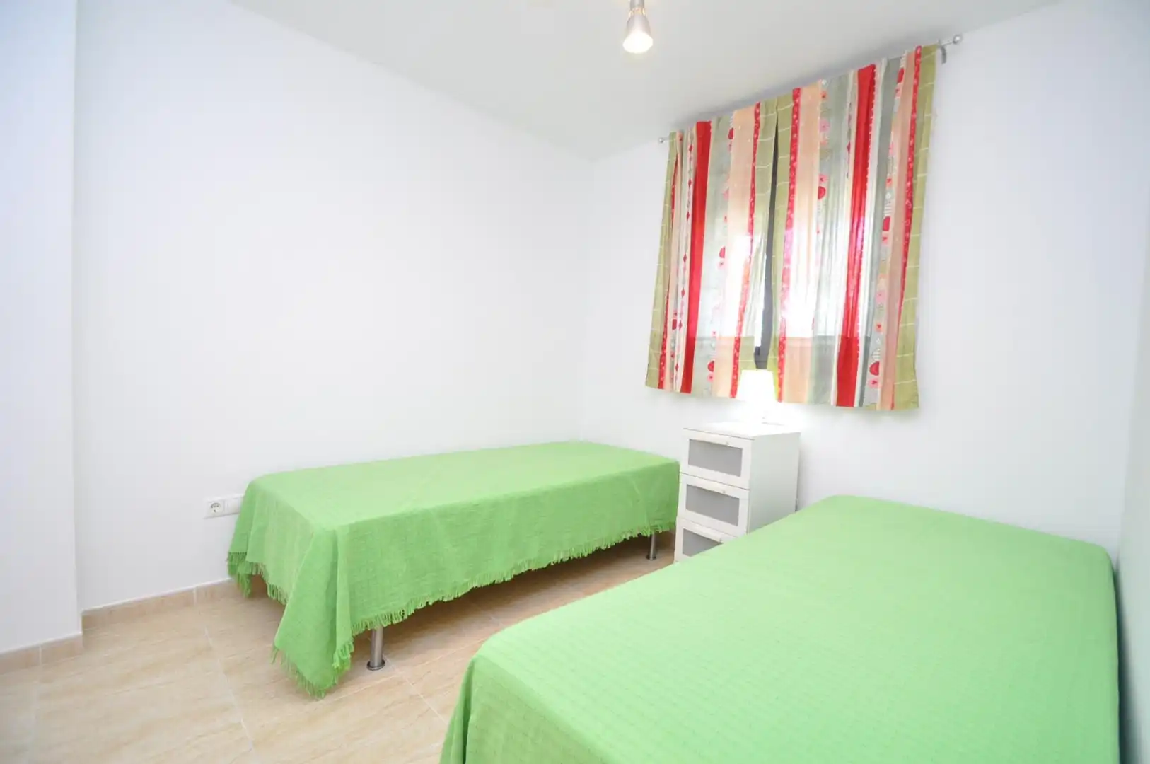 Habitación de Apartamento en venta en La Ràpita con Amueblado y Piscina comunitaria