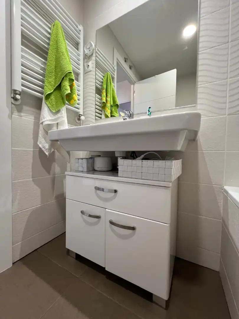 Baño de Casa adosada en venta en Villalbilla con Aire acondicionado, Calefacción y Jardín privado