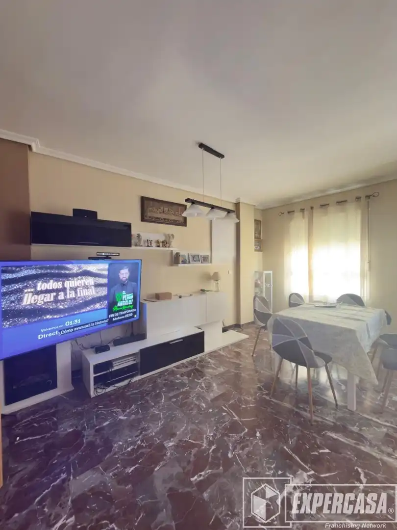 Sala d'estar de Casa o xalet de lloguer en Picassent amb Aire condicionat, Calefacció i Terrassa