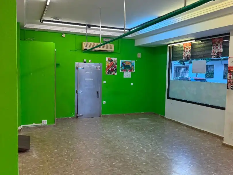 Geschaftsraum zur Miete in Levante