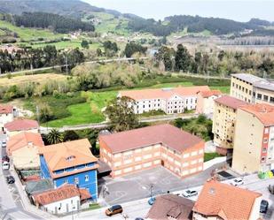 Vista exterior de Oficina en venda en Pravia amb Terrassa