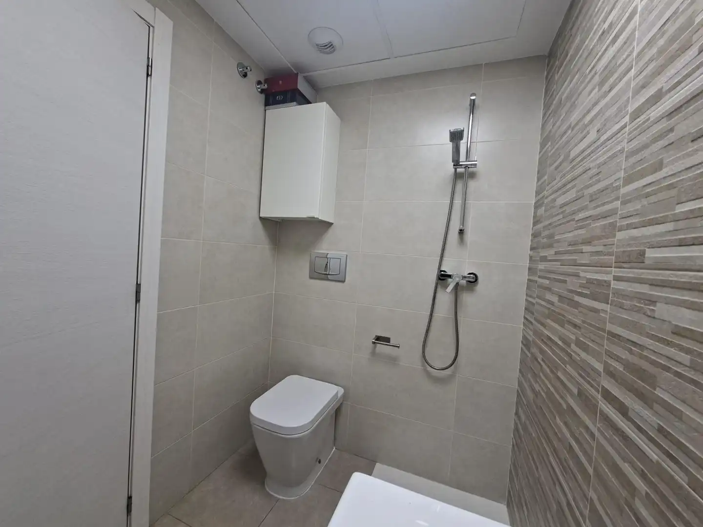 Baño de Ático de alquiler en Aldaia con Aire acondicionado, Parquet y Terraza