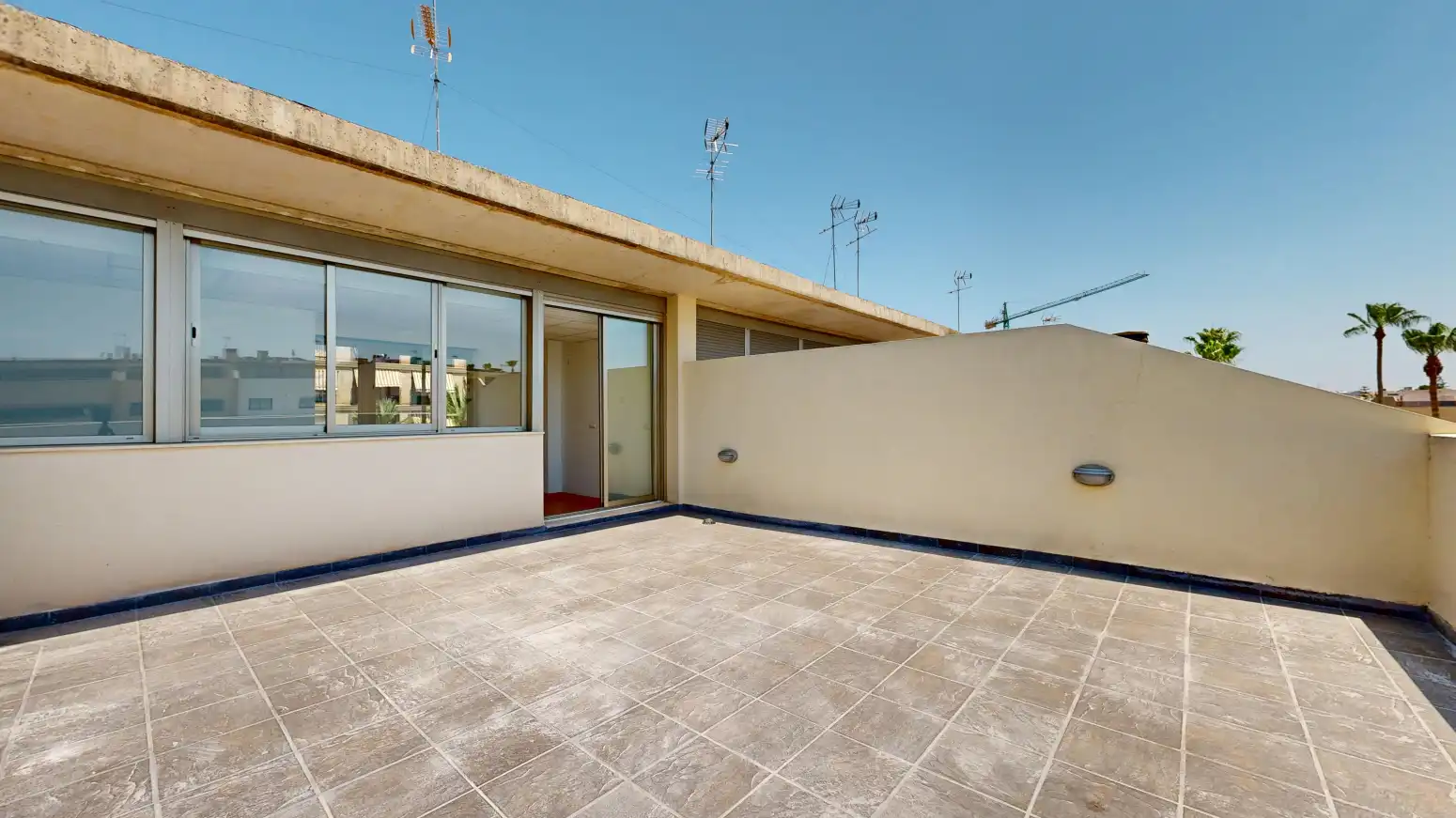 Terrassa de Casa adosada en venda en Torrent amb Aire condicionat, Calefacció i Parquet