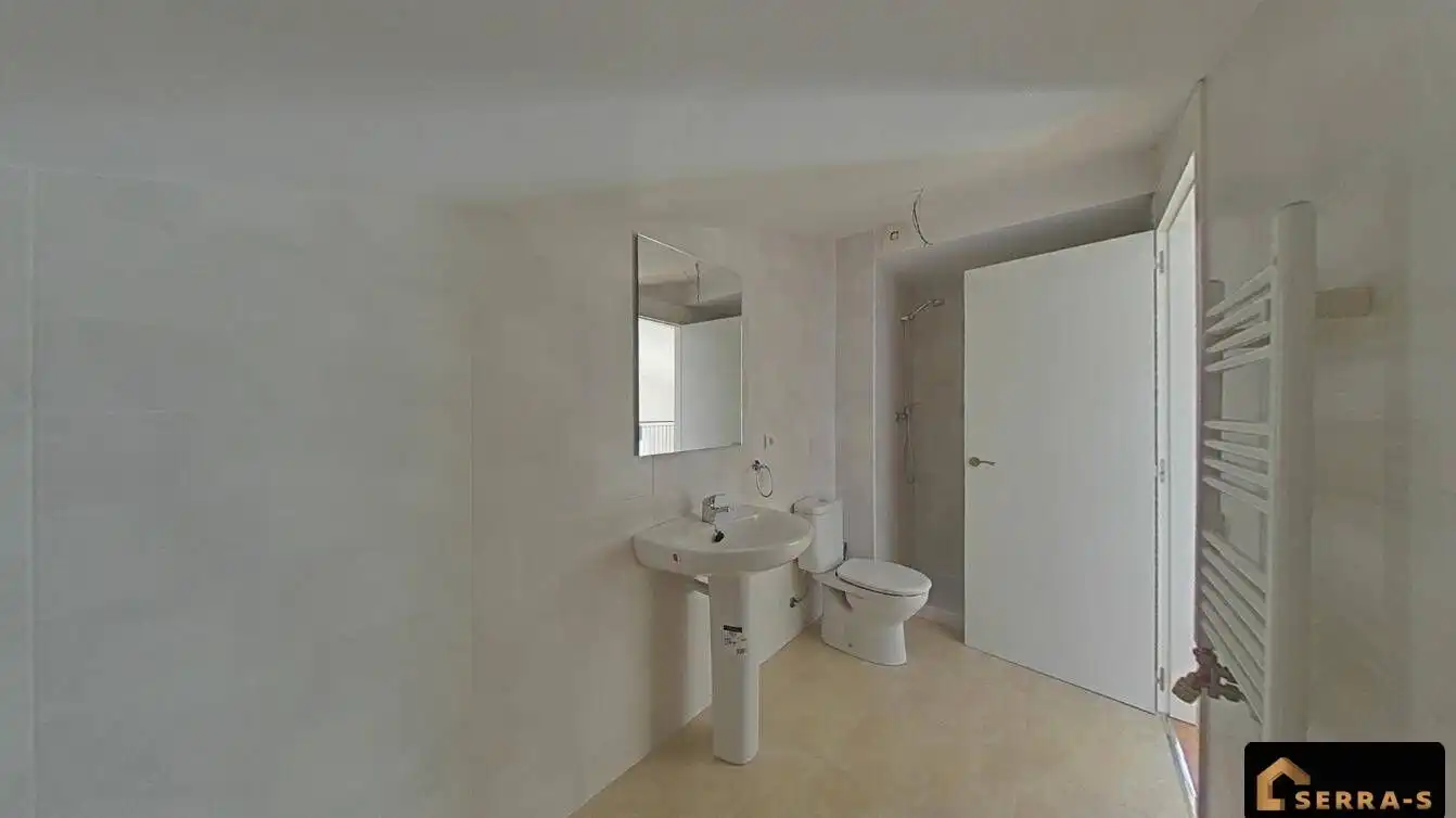 Badezimmer von Maisonette zum Verkauf in Tordera mit Heizung, Parkett und Terrasse