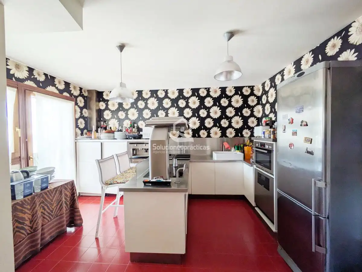 Cuina de Casa o xalet en venda en Jaén amb Aire condicionat, Calefacció i Terrassa