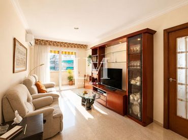 Apartamento con balcón en venta en MADRID