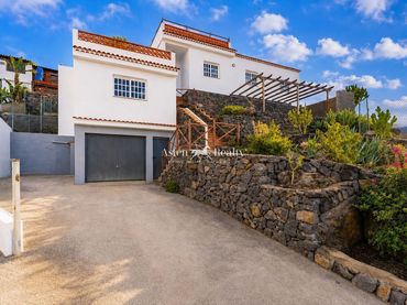 Casa amb jardí en venda a Virgen del Carmen
