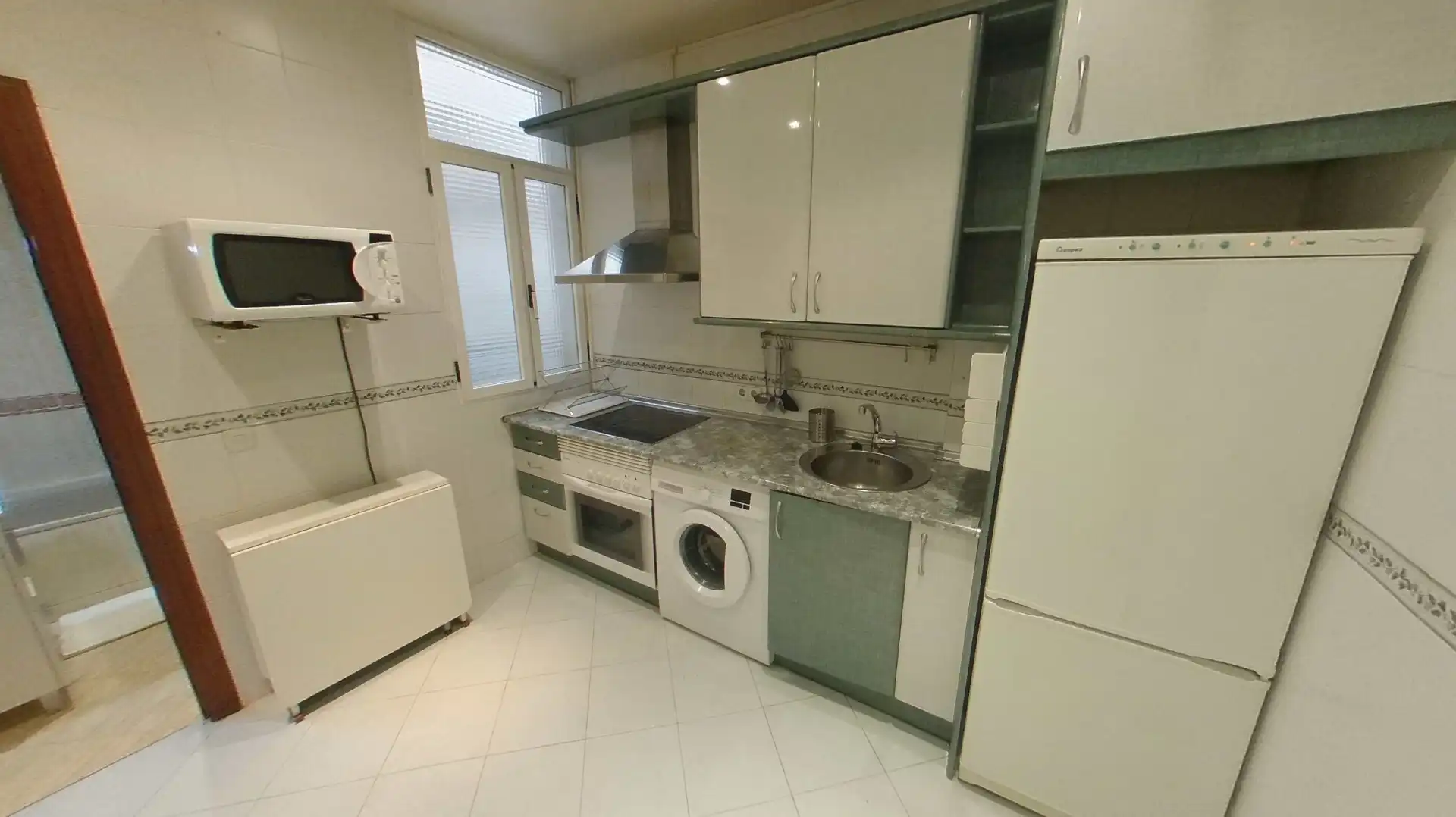 Flat to rent in Calle de las Minas, imagen 2